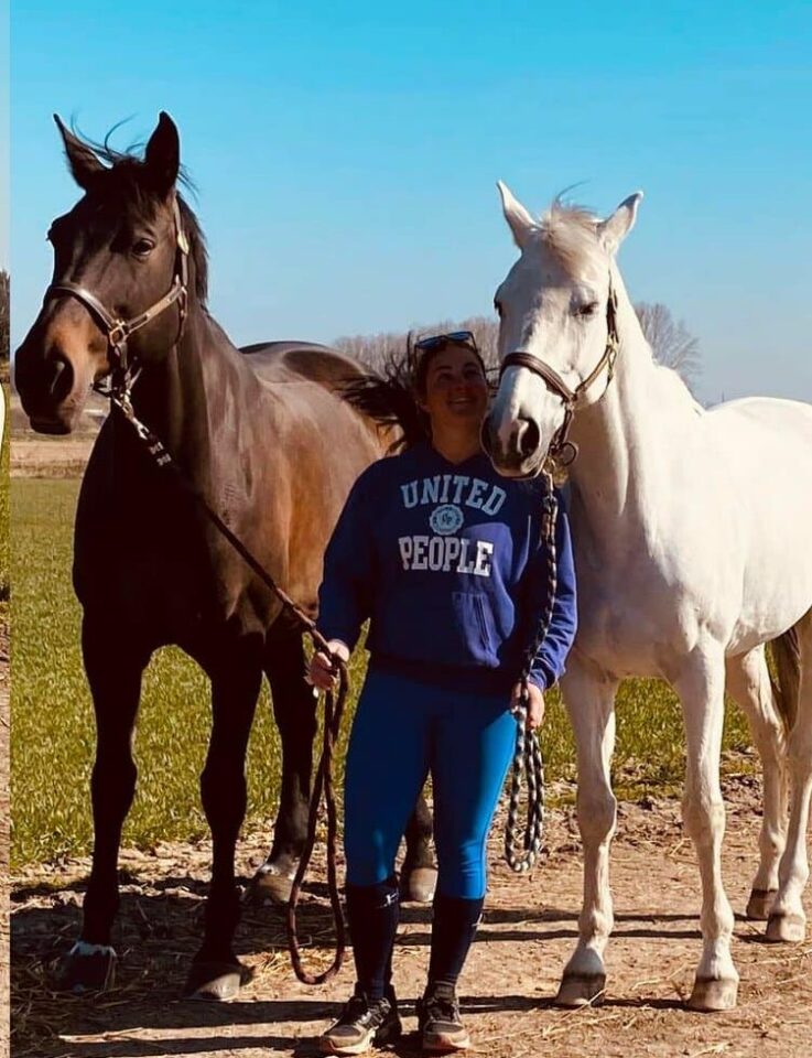 Photo de Anne-Sophie SCHOTT, soigneuse au Club hippique Eckwersheim proche de Strasbourg