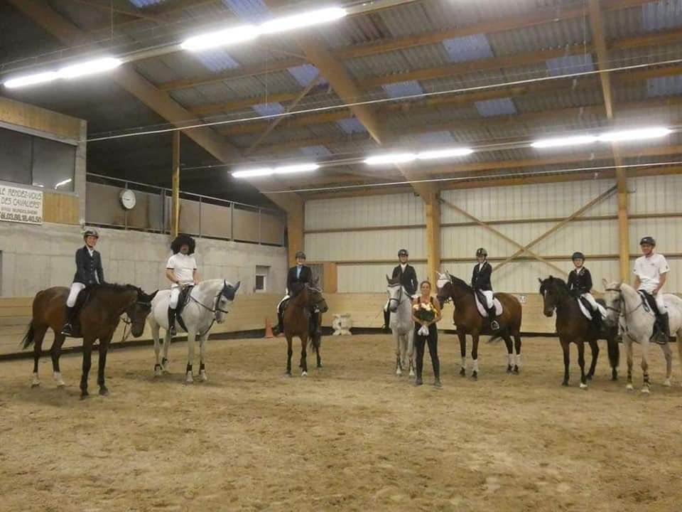 Photo prise lors d'un cours compétition dressage avec Emmanuelle au club hippique d'eckwersheim près de strasbourg