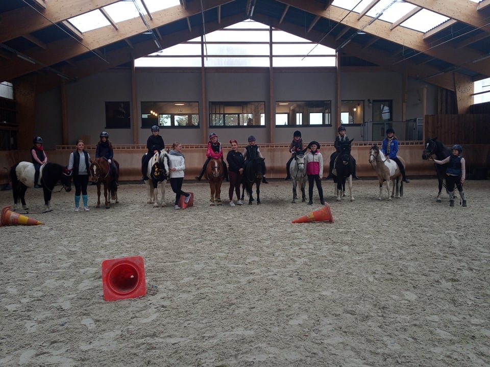 photo pris lors d'un cours poney au club hippique d'eckwersheim près de Strasbourg